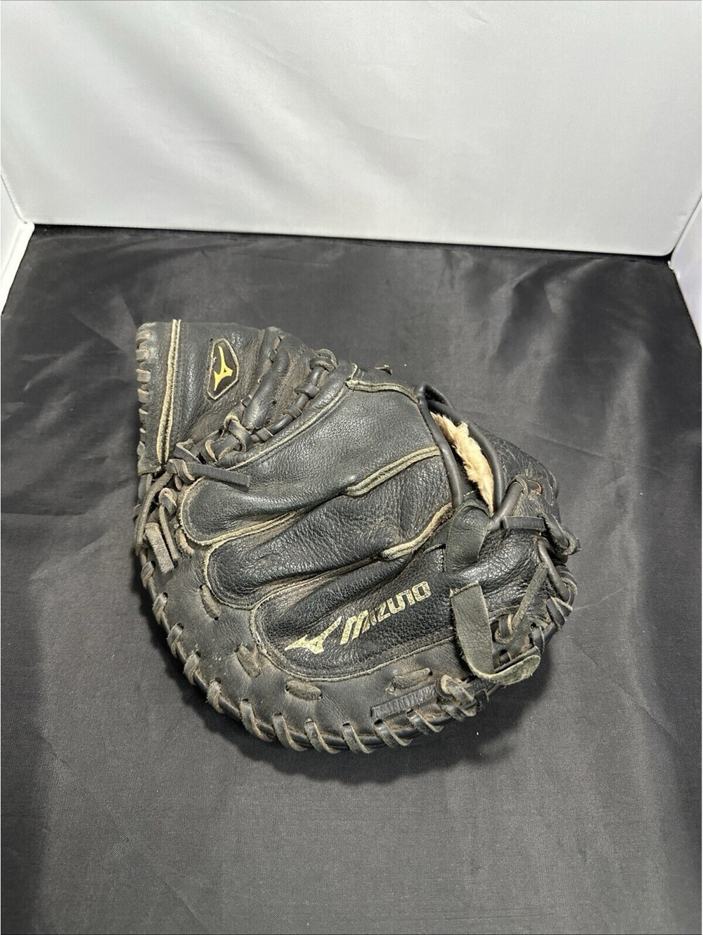 Mizuno Prospect GXC112 31.5" Youth Baseball Catchers Mitt RHT Power Close